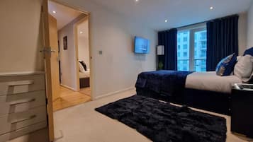 Iron/ironing board, free WiFi