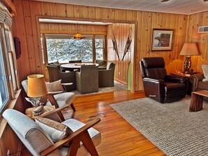 Smart TV, DVD player, videoteca