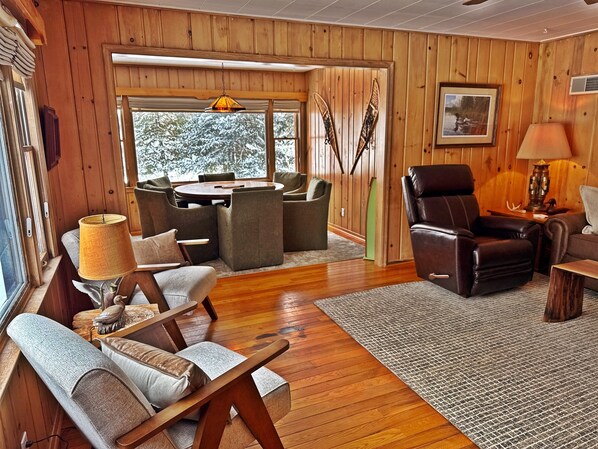 Älytelevisio, DVD-soitin, videokirjasto