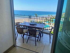 Dining - In an exclusive residential area in Marina Vallarta! Beautiful 2 bedroom apt. (Puerto Vallarta)