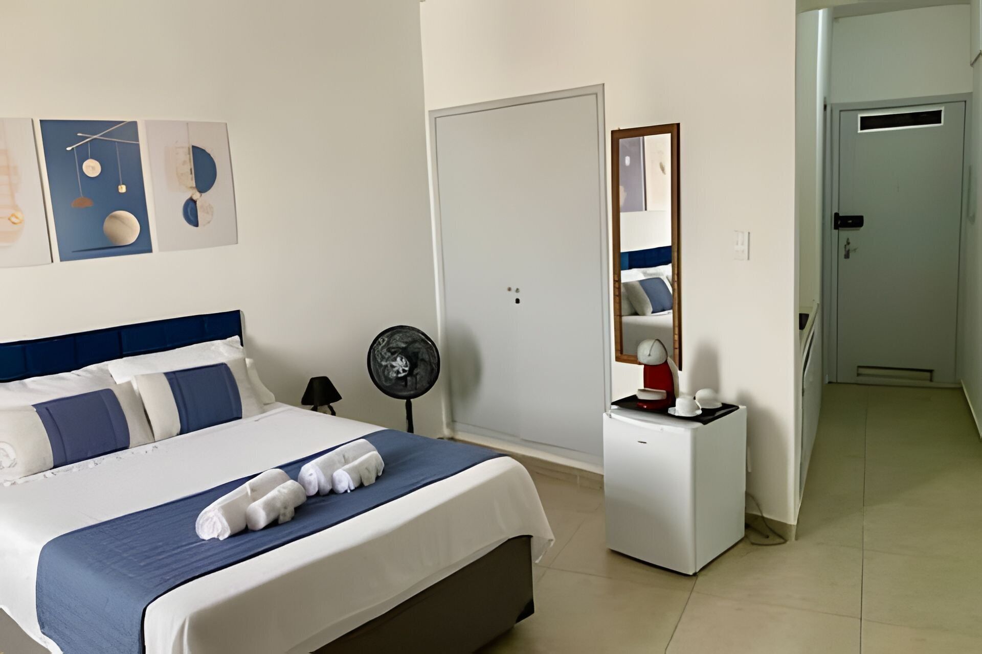 Apartamento básico | Ferros/tábuas de passar roupa, Wi-Fi de cortesia