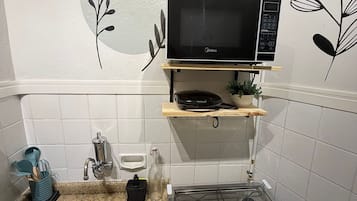 Basic Apartment | Private kitchen