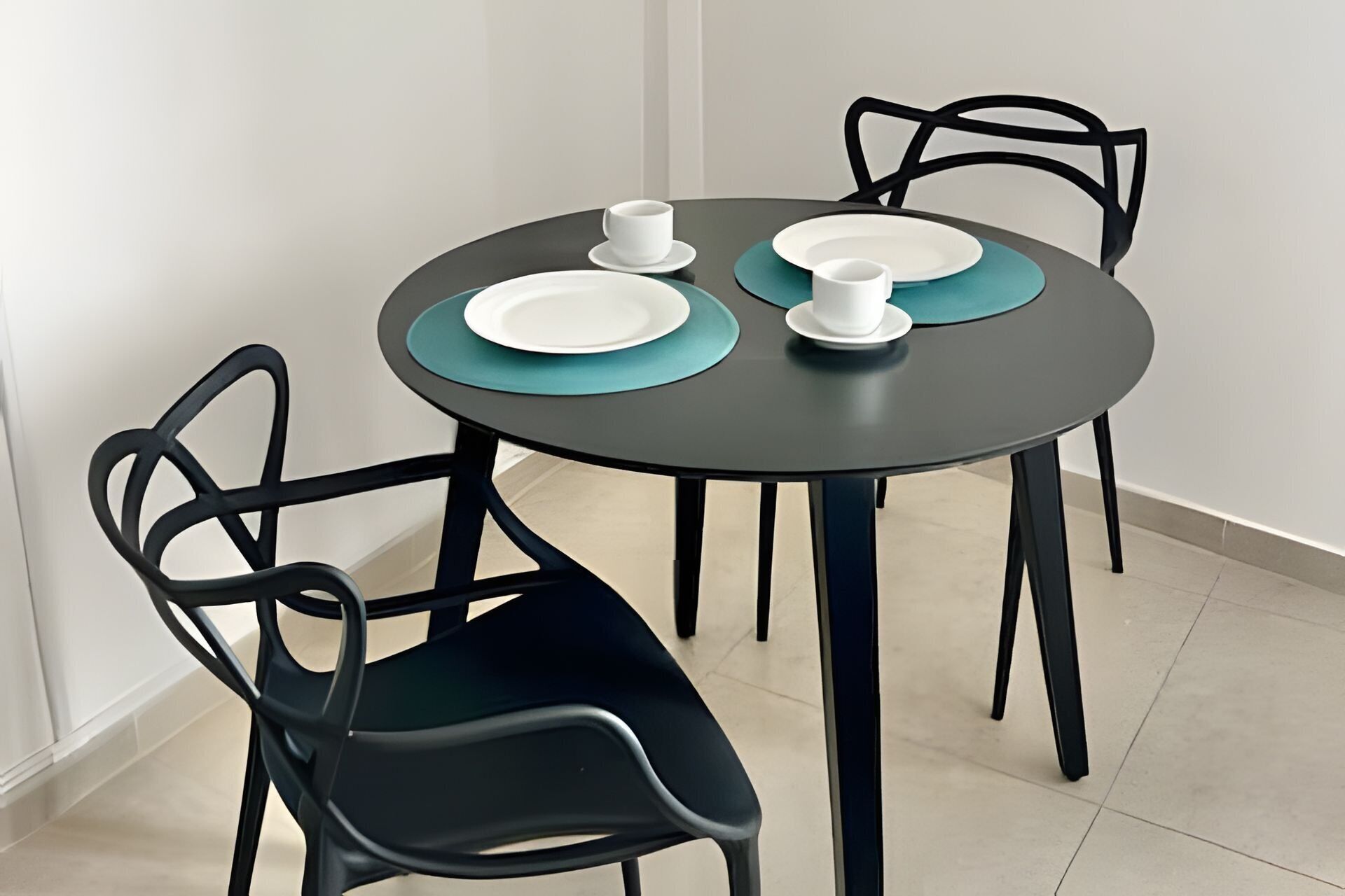 Basic Apartment | Dining