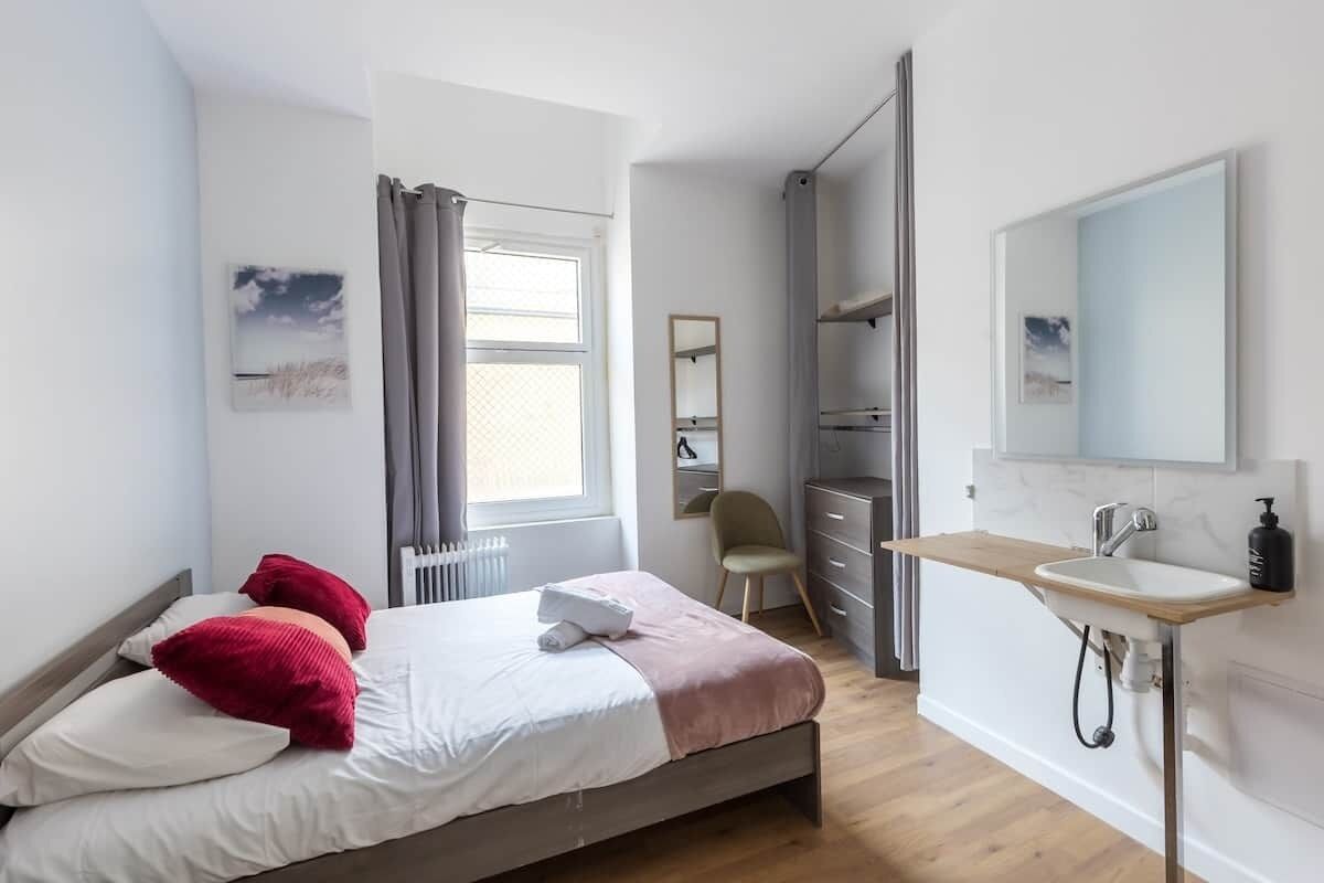 8 chambres, bureau, fer et planche à repasser, Wi-Fi gratuit