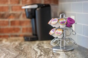 Kaffee und/oder Kaffeemaschine