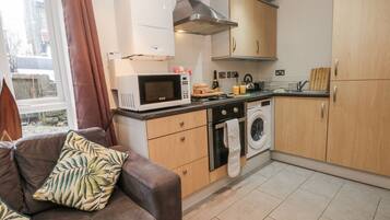 Fridge, microwave, toaster, cookware/dishes/utensils