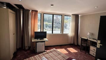 Escritorio y wifi gratis