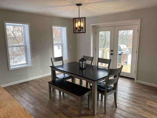 Dining - Hilltop Views & water access-20 acres! (Amherst)