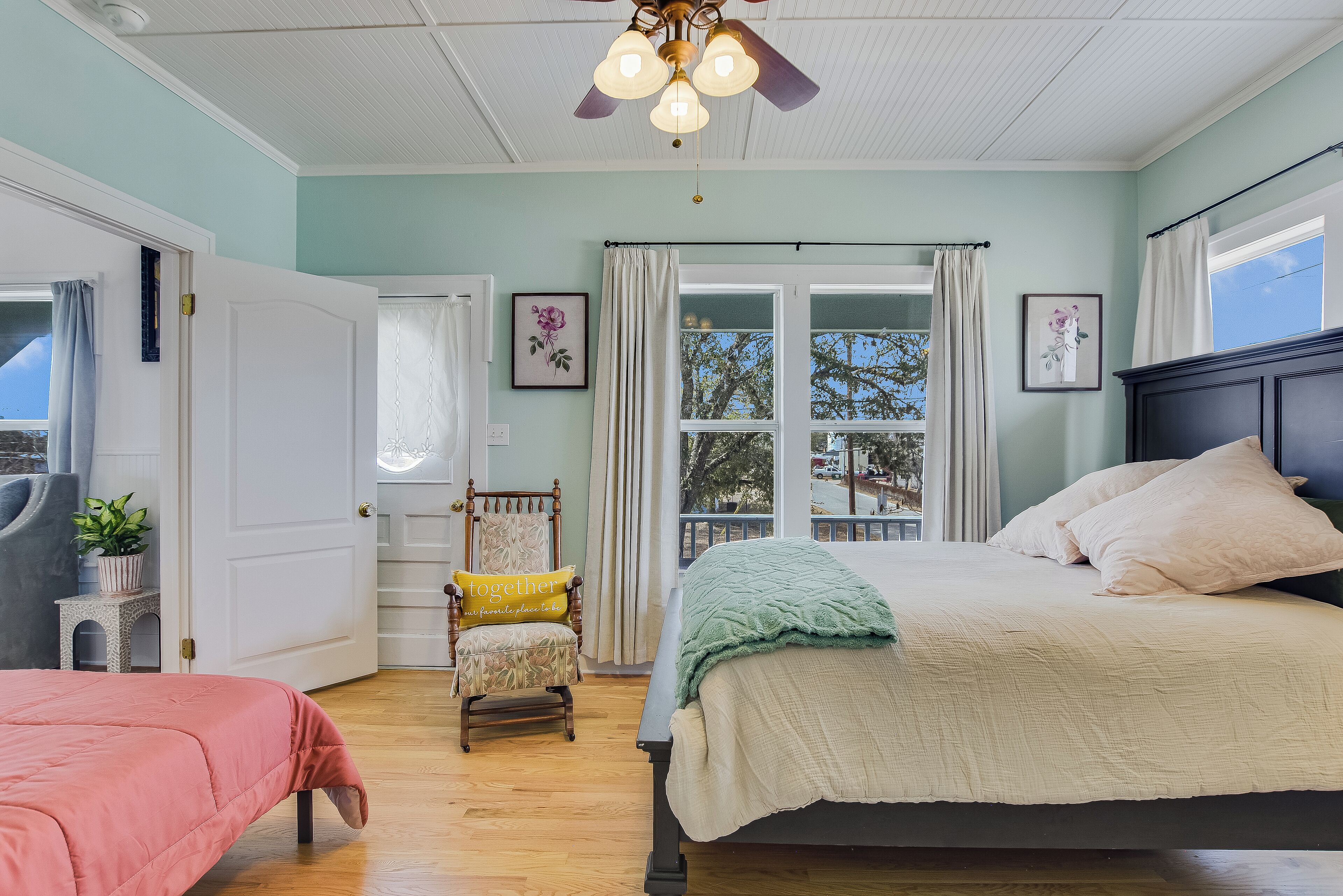 3 habitaciones, tabla de planchar con plancha y wifi gratis 