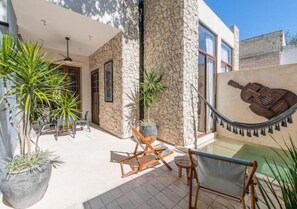 Terrace/patio - Casa Trova Santa Lucia, with Parking by Cercana (Mérida)
