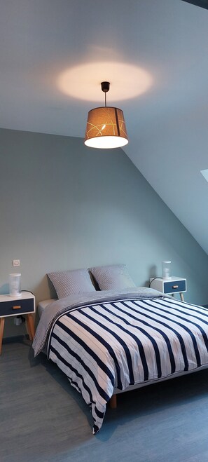 4 Schlafzimmer, Schreibtisch, Bügeleisen/Bügelbrett, kostenloses WLAN