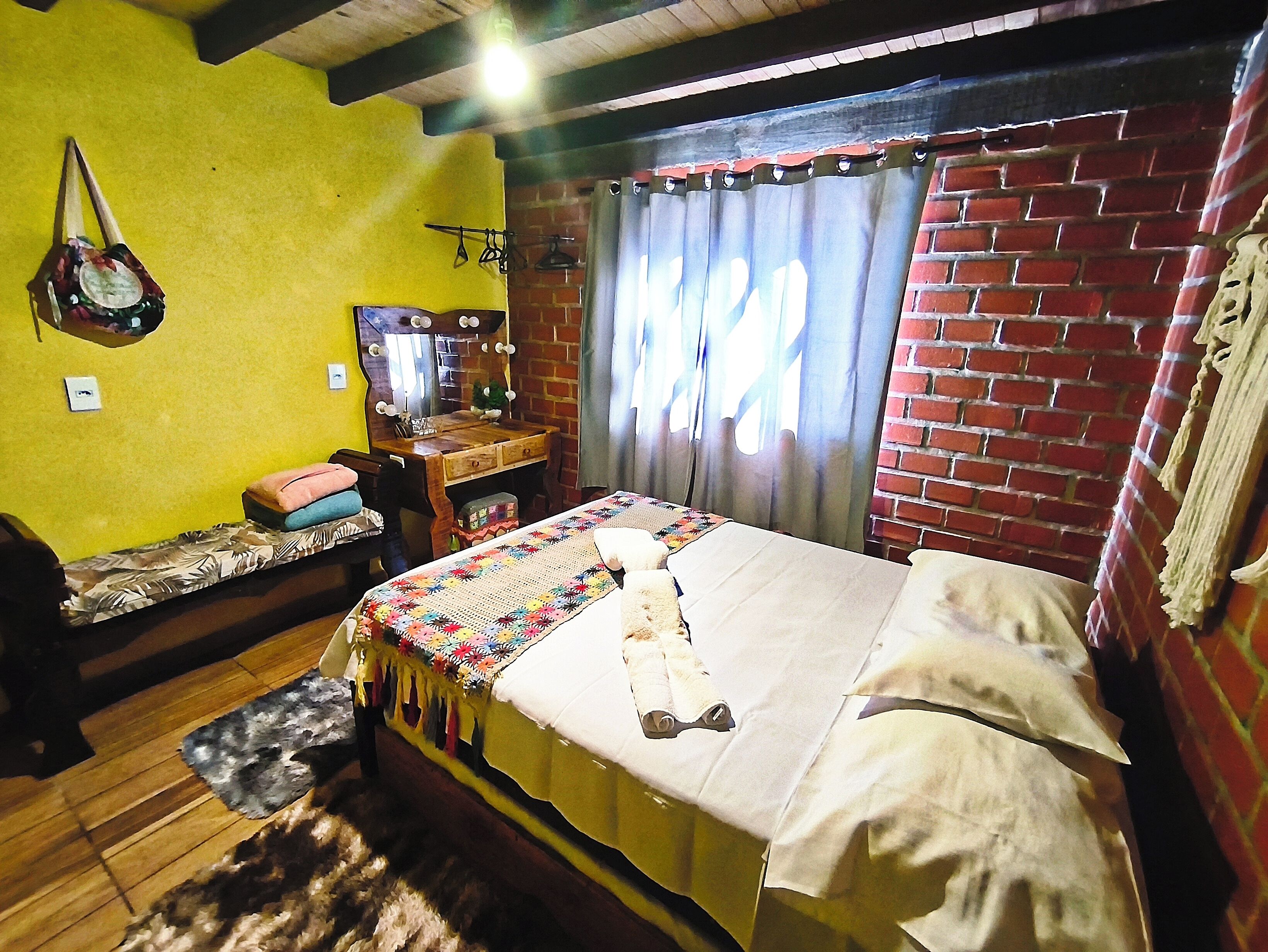 2 makuuhuonetta, silitysrauta/-lauta, Wi-Fi, vuodevaatteet