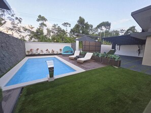Outdoor pool - Oasis Luxe Villa - Couples & Families Getaway (La Fortuna)