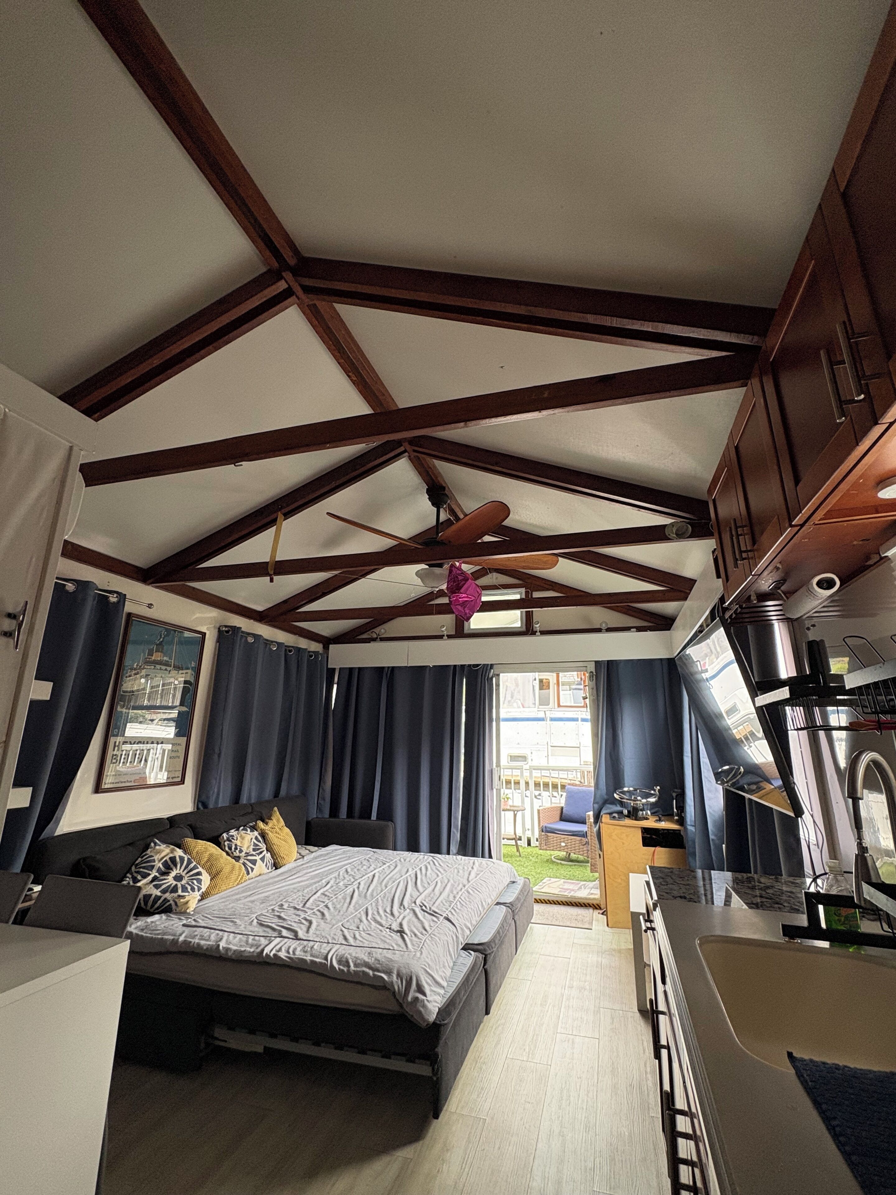 1 chambre, fer et planche à repasser, Wi-Fi, draps fournis