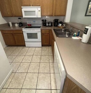 Microwave, oven, stovetop, dishwasher - Unilimited Fun 3 (1002) (Kissimmee)