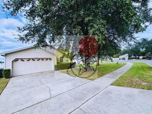 Property grounds - Enchanted Stay Orlando (Kissimmee)