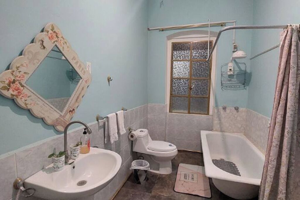 Dusche, Handtücher, Toilettenpapier