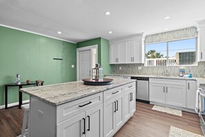 House, Multiple Beds (Emerald Breeze) | Private kitchen - Emerald Breeze (Destin)