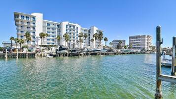 House, Multiple Beds (Emerald Breeze) | Marina