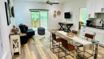 Televisio, pöytätennispöytä