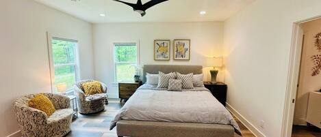 Iron/ironing board, internet, bed sheets