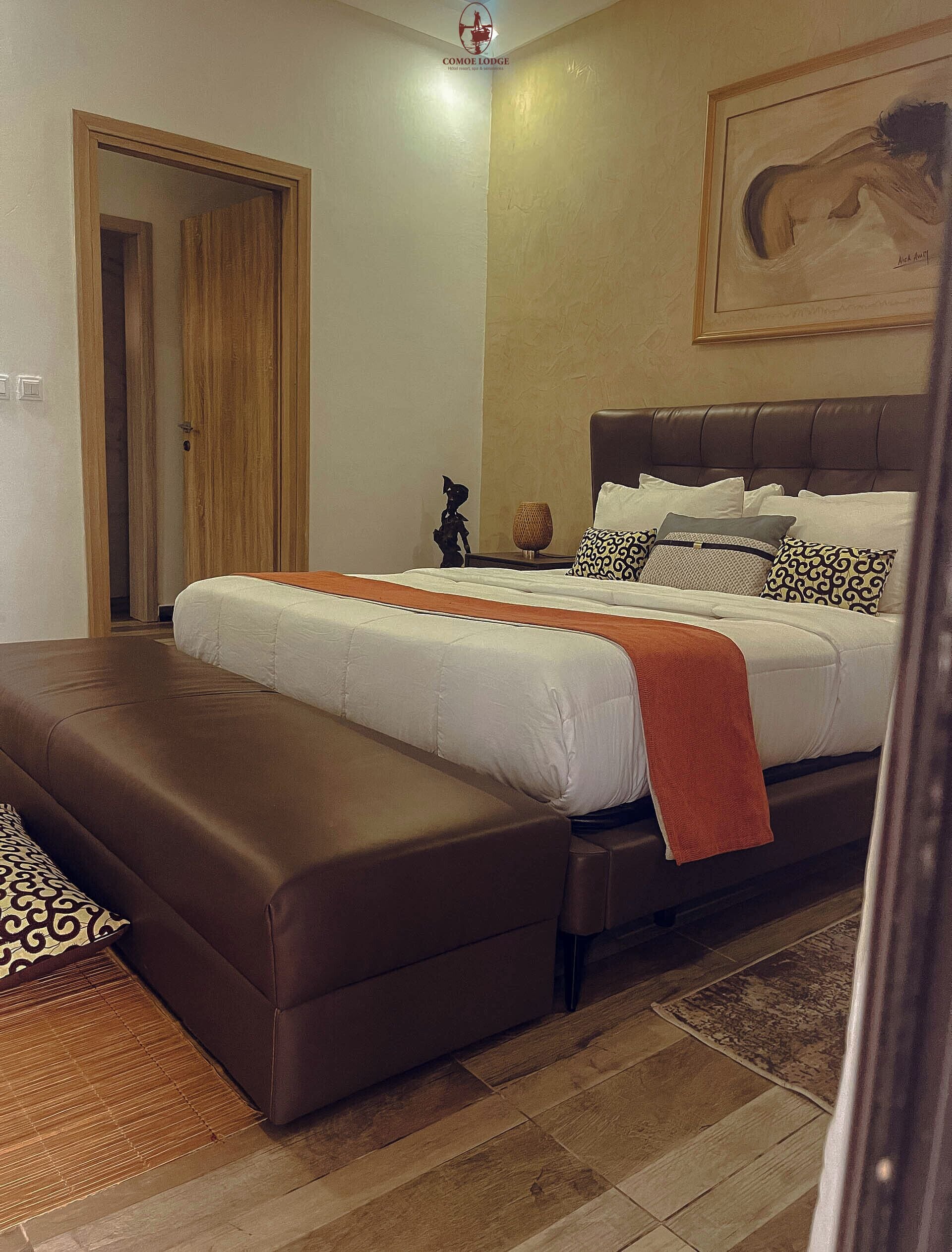 Desk, laptop workspace, free WiFi