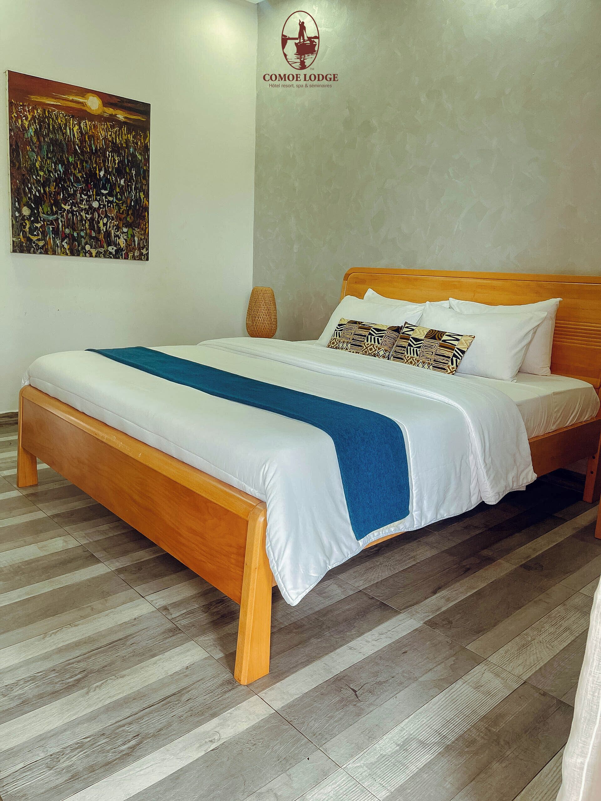 Skrivbord, arbetsyta för laptop och gratis wi-fi