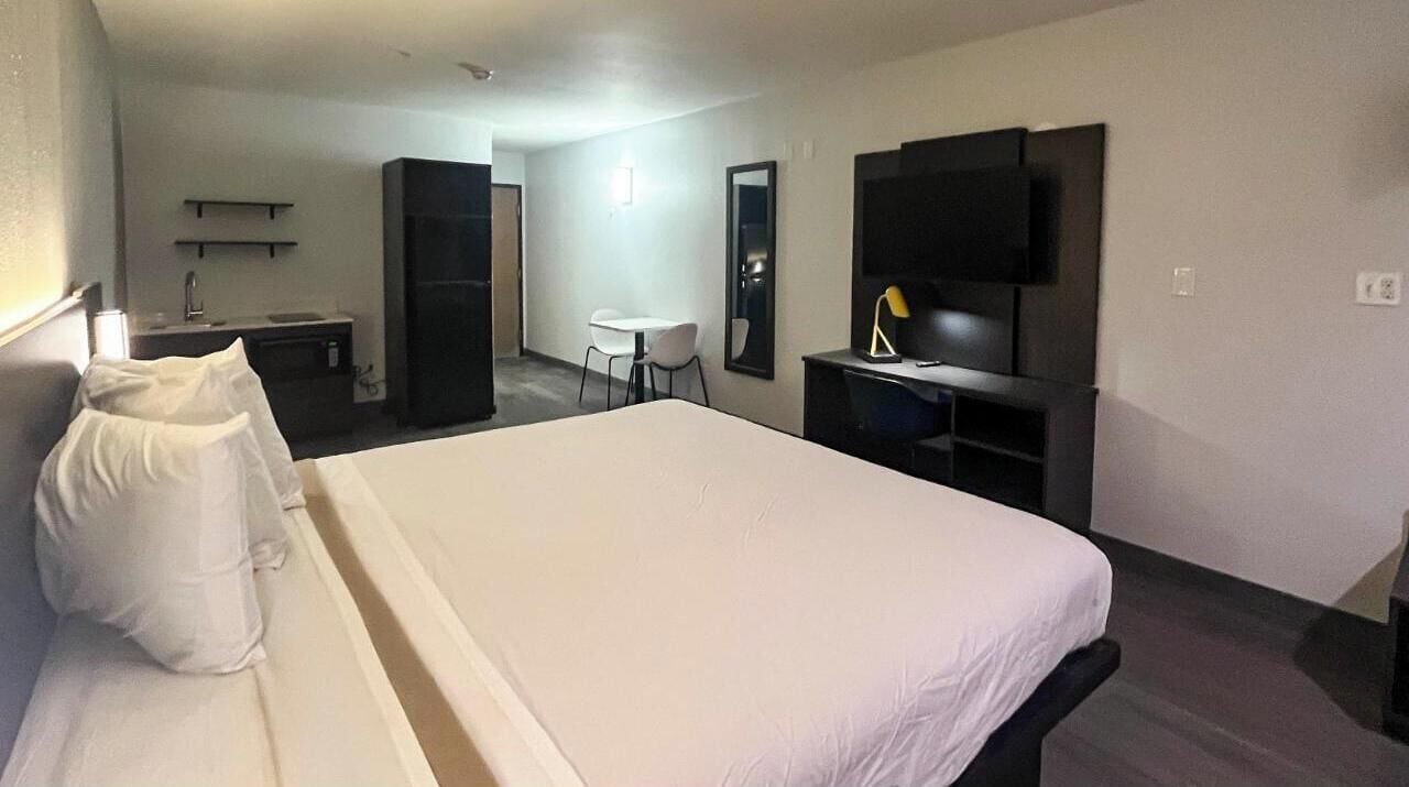 Wi-Fi de cortesia, roupa de cama