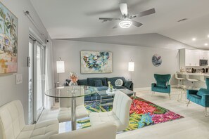 TV - Canal-Front Oasis! Port Charlotte Condo w/ Lanai (Port Charlotte)