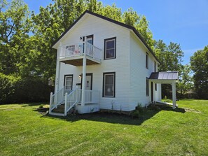 Exterior - Morco Manor - Showcase 3-bedroom house in Cardington (Cardington)
