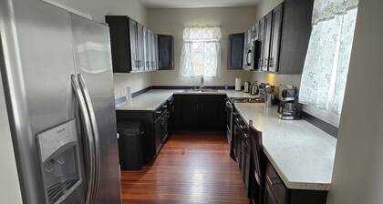 Morco Manor - Showcase 3-bedroom house in Cardington