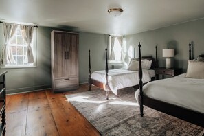 Iron/ironing board, Internet, bed sheets - Hillsdale Farmhouse with Pool Hot Tub & Game Room (Hillsdale)