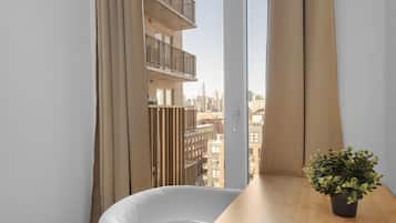 Premium Suite, 2 Bedrooms, Balcony | In-room business centre