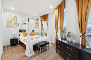 5 bedrooms, desk, iron/ironing board, free WiFi