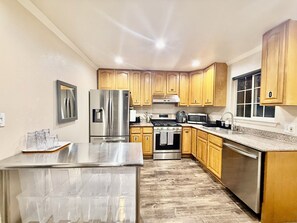 Microwave, stovetop, dishwasher