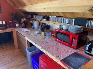 Fridge, microwave, coffee/tea maker, electric kettle