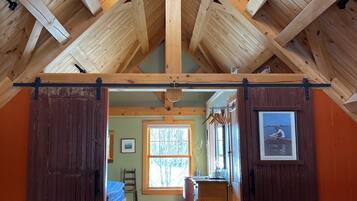 2 habitaciones, escritorio, tabla de planchar con plancha y wifi gratis