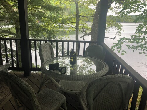 2-bedroom cabin in peaceful Caroga Lake with AC