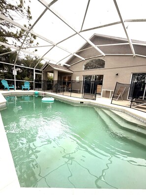 Pool - Spacious 5-bedroom house with Private Pool (Haines City)