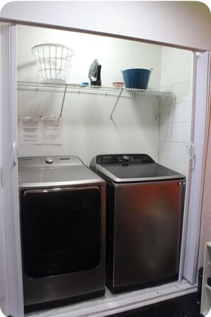 Interior - Spacious 5-bedroom house with Private Pool (Haines City)