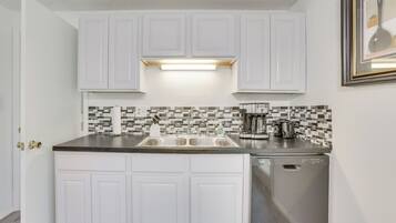 Fridge, microwave, dishwasher, coffee/tea maker