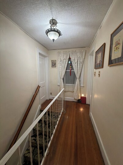 Private Bedroom Near UBS Areana, JFK, Cross Island PKWY