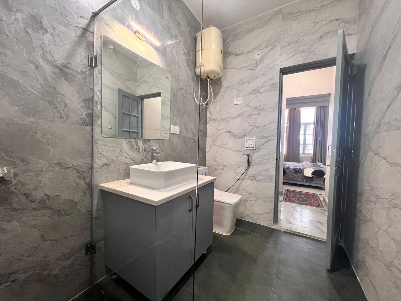 Toallas, jabón y papel higiénico