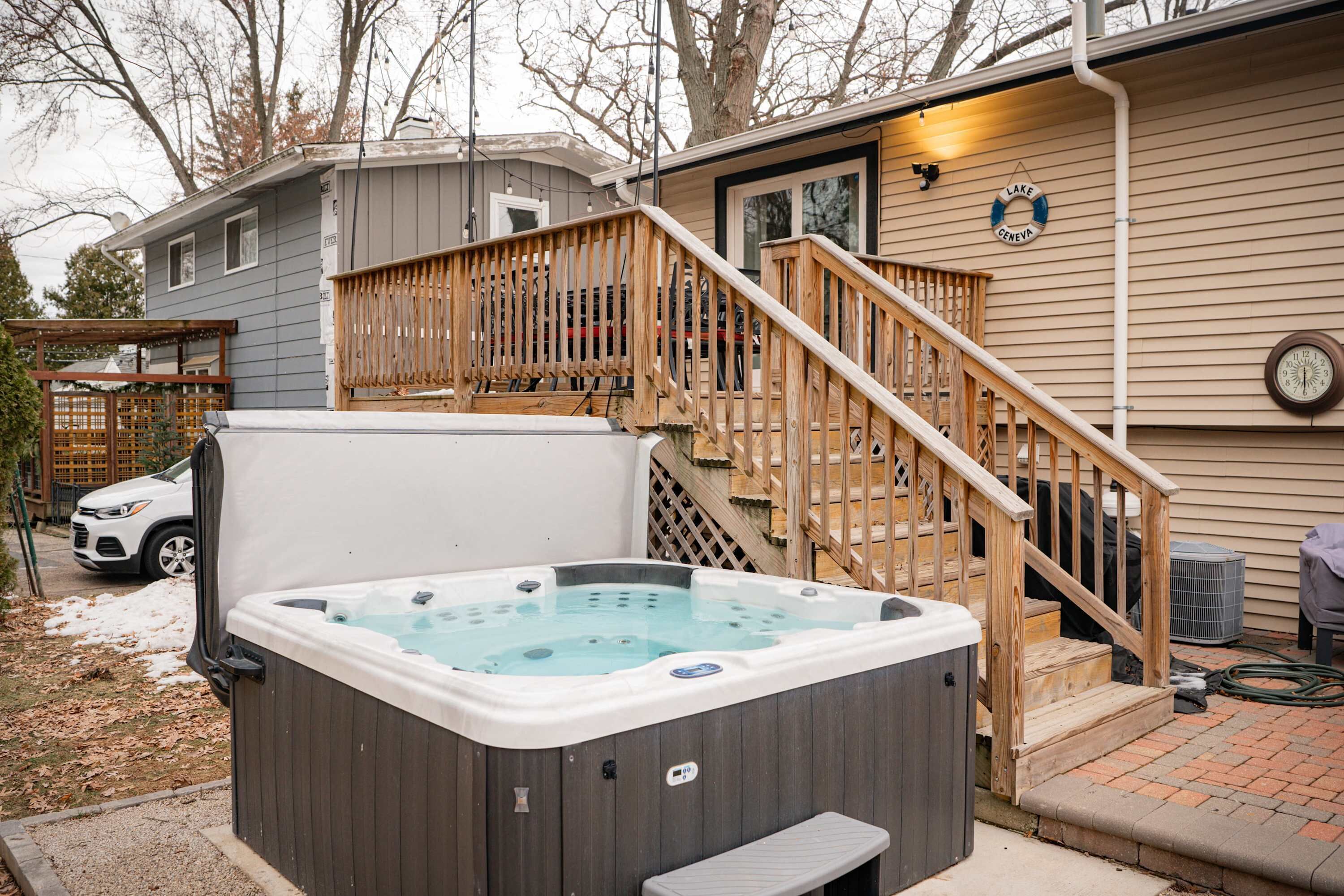 Outdoor spa tub