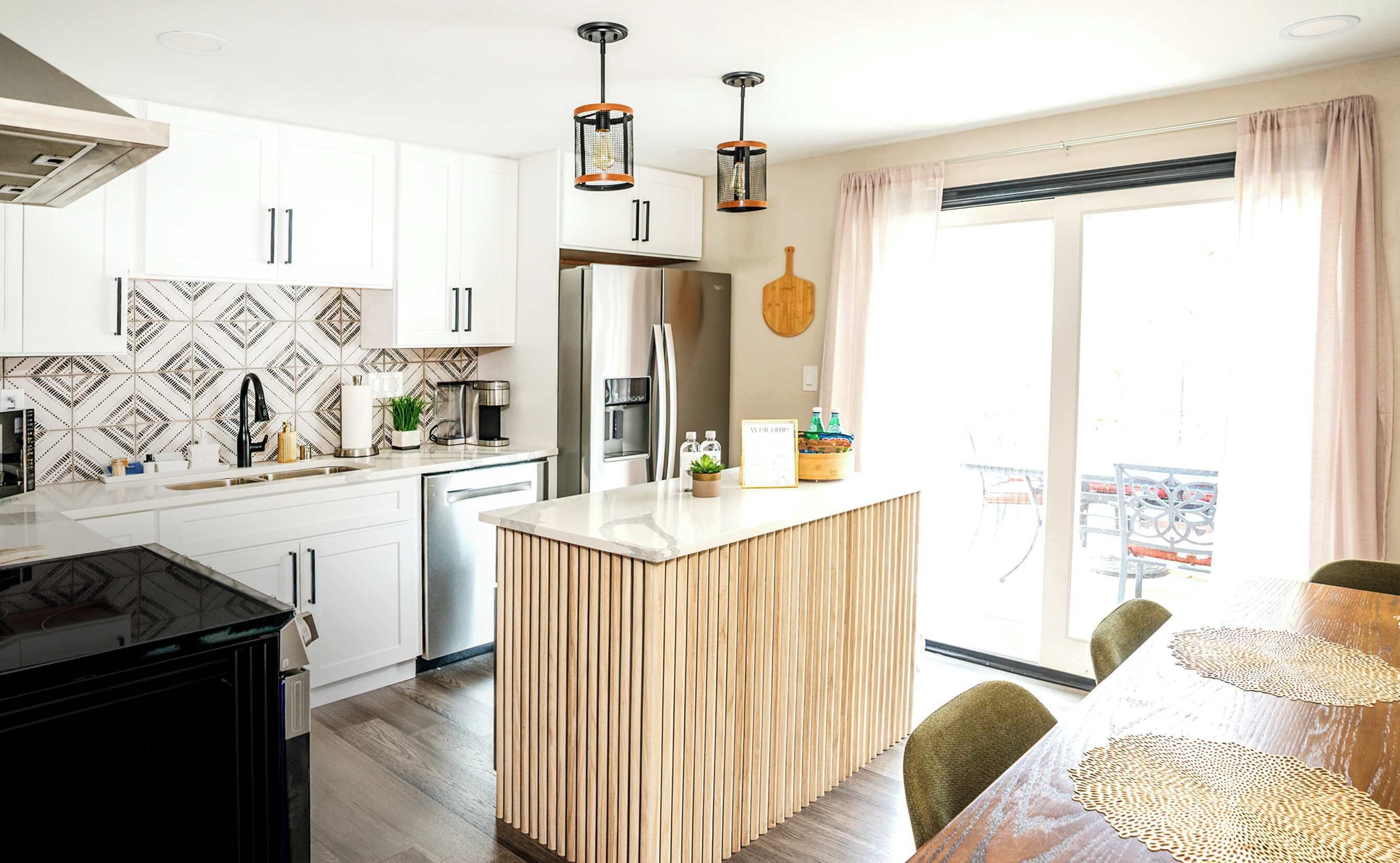 Maison, Plusieurs lits, baignoire à remous, vue sur le jardin (August Inn) | Cuisine privée