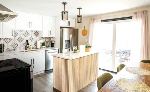 August Inn Charming Stay for 8