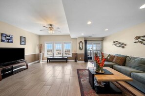 TV - 4-bedroom beachfront condo in enchanting Wildwood Crest (Wildwood Crest)