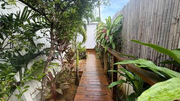 Standard Cabin, Patio, Courtyard View | Living area