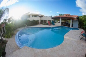 15 outdoor pools, open 8:30 AM to 10:00 AM, pool umbrellas - Bella Noni B&B (Aguadilla)