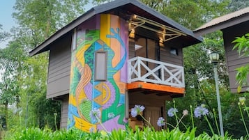 Villa, vue sur le jardin, côté montagne | Extérieur